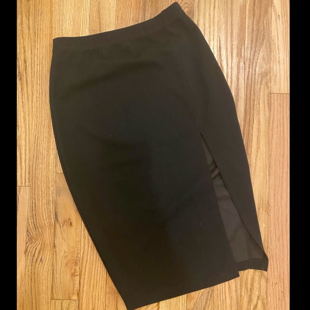 Black solid split skirt - Picture 3 of 5